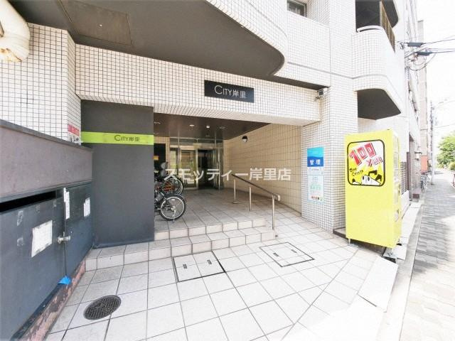 シティ岸里のエントランス