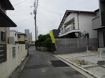 廿日市市串戸2丁目の前面道路含む現地写真