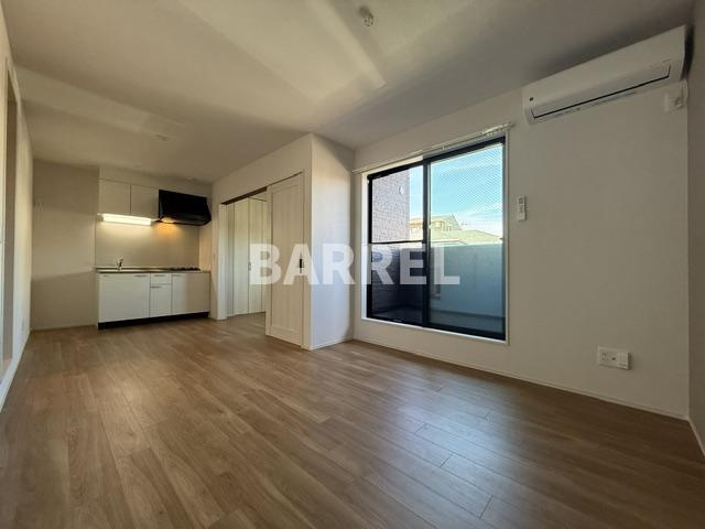 Louis Apartment豊中蛍池イーストの居間・リビング