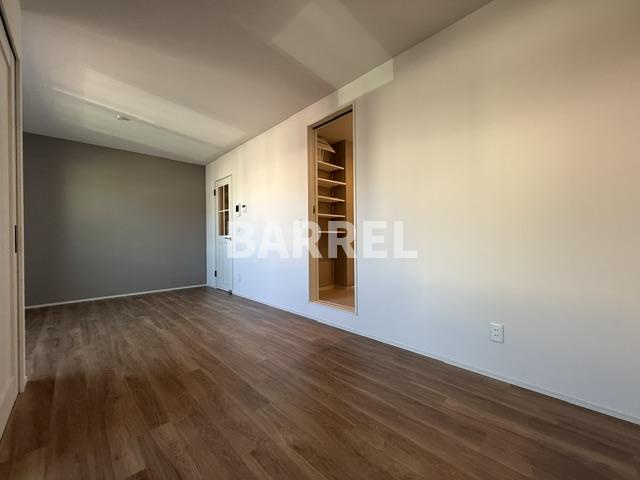 Louis Apartment豊中蛍池イーストの居間・リビング