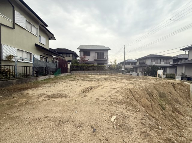 三田市弥生が丘３丁目土地の外観|家族が集う温かな空間で、かけがえのない時間を育む理想の住まいづくりを。