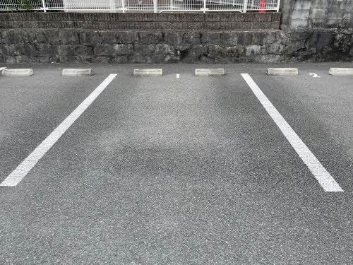 ルシャンの駐車場