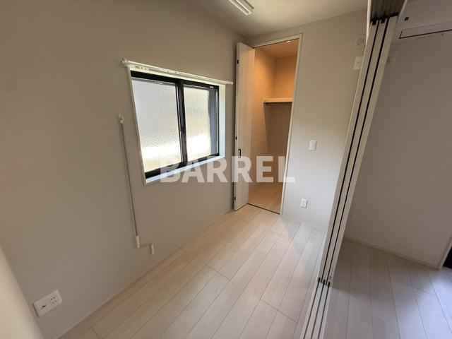 Louis Apartment豊中蛍池ウエストの寝室