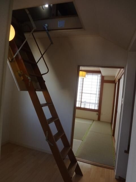 駒沢貸家の収納