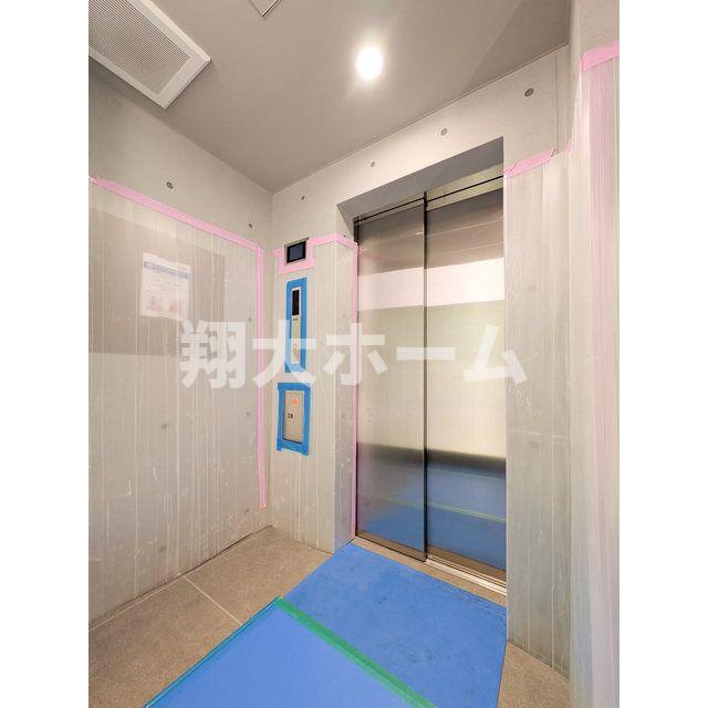 レアライズ西日暮里ノースのロビー