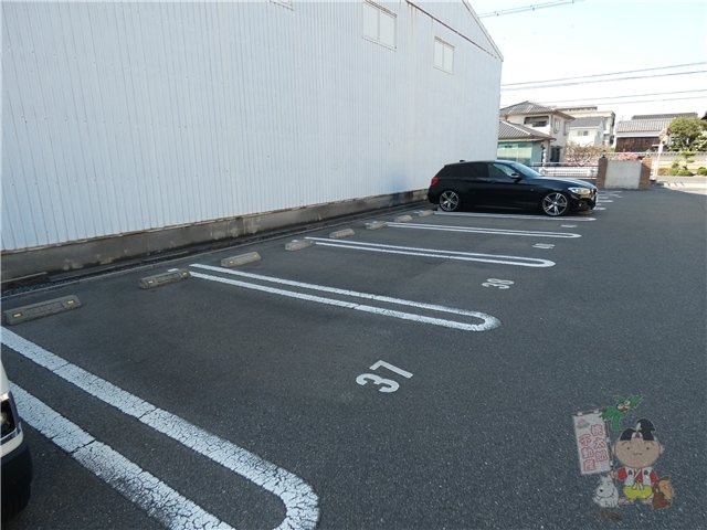 フロイデ万倍　Ｅの駐車場