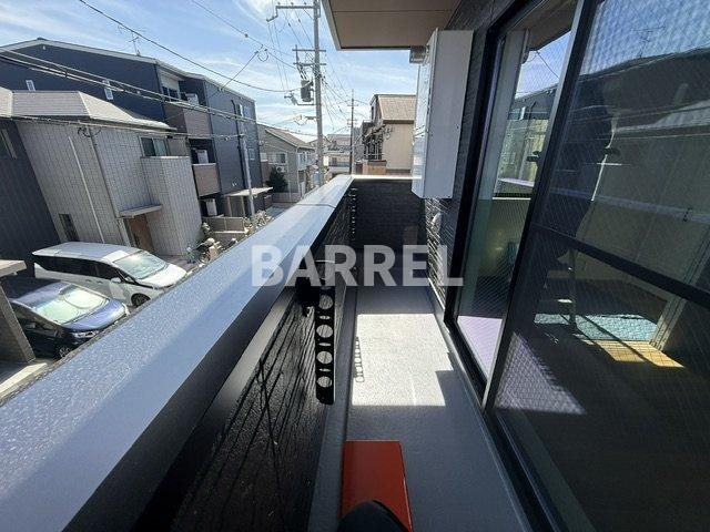 Louis Apartment豊中蛍池イーストのバルコニー