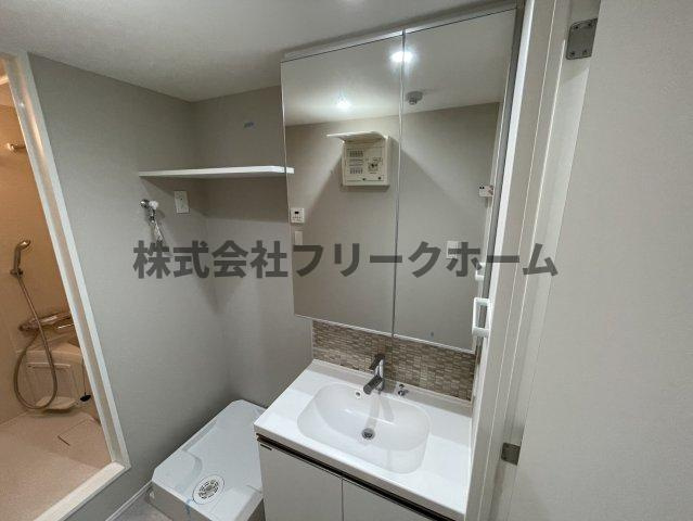 武蔵野市吉祥寺東町２丁目の賃貸マンションの独立洗面台