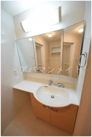 【洗面所】 | ロイヤルクレスト | シャンプードレッサーです！