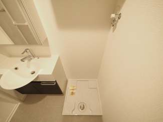 【設備】 | ArtizA瓦屋町Ⅰ | 洗濯機置き場です