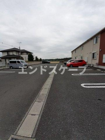 グランデ　フィオーレの駐車場|高崎、前橋のお部屋探しはエンドスケープまで！お客様の理想お聞かせ下さい♪