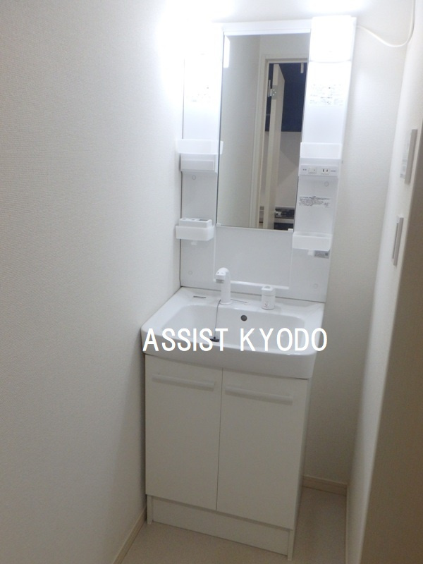 DSコート喜多見の独立洗面台