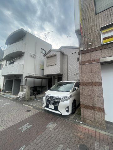シャトレットドマティネの駐車場