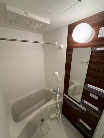 セレニテ三宮リアンの浴室|同物件別部屋写真