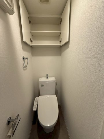 セレニテ三宮リアンのトイレ|同物件別部屋写真