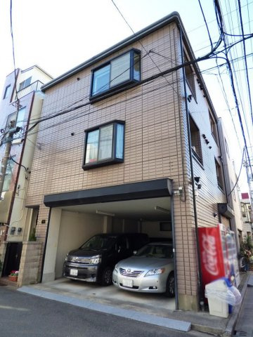 サープラス大場の外観