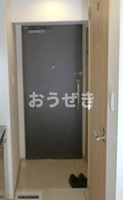 ルーブル品川南大井弐番館の玄関