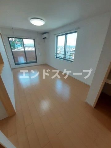 ガーデン　パレス　Ⅲの居間・リビング|高崎、前橋のお部屋探しはエンドスケープまで！お客様の理想お聞かせ下さい♪