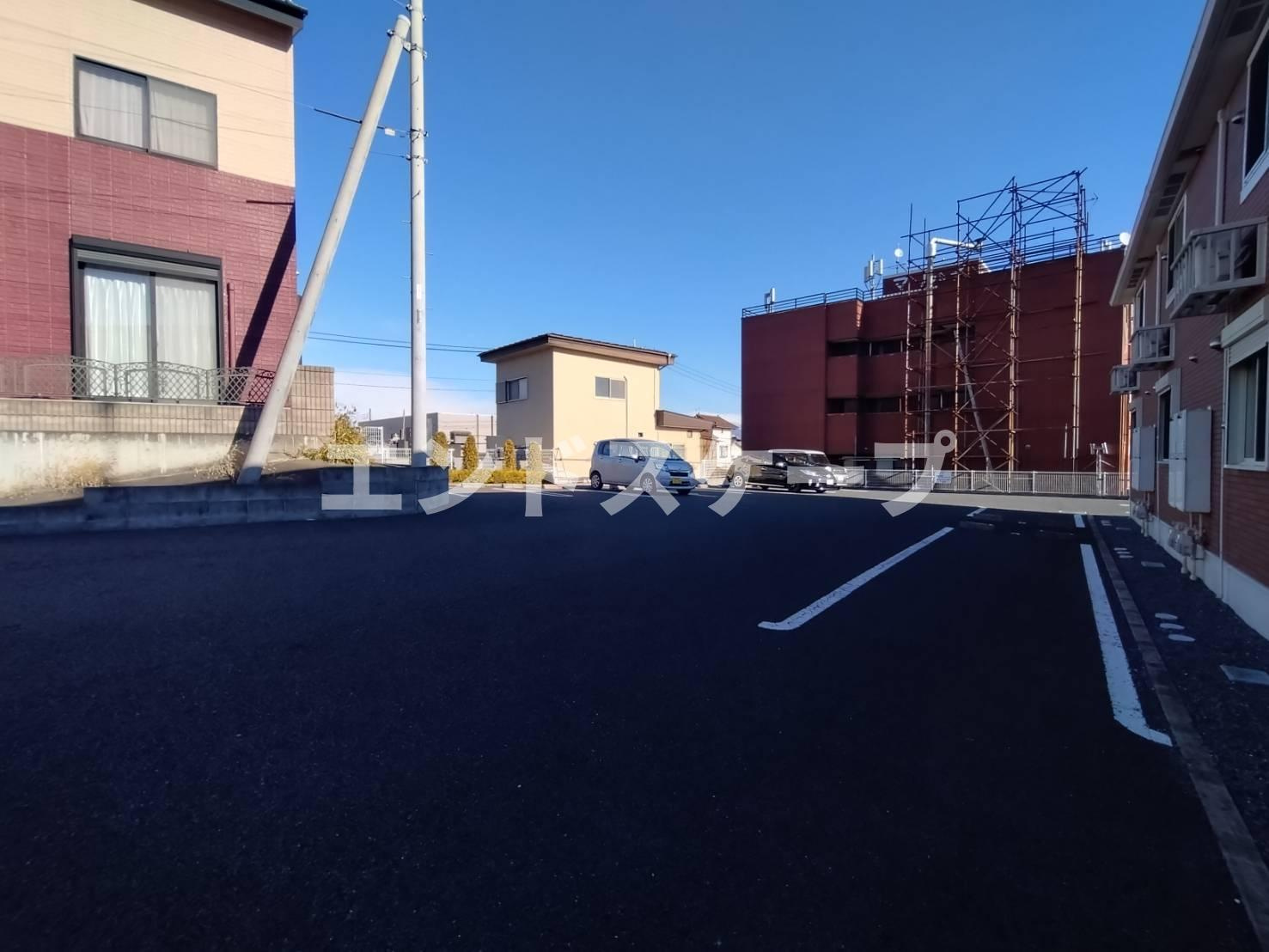 メゾン・ド・ジュネスの駐車場|高崎、前橋のお部屋探しはエンドスケープまで！お客様の理想お聞かせ下さい♪