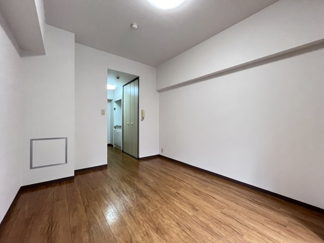 【寝室】 | シルクハット