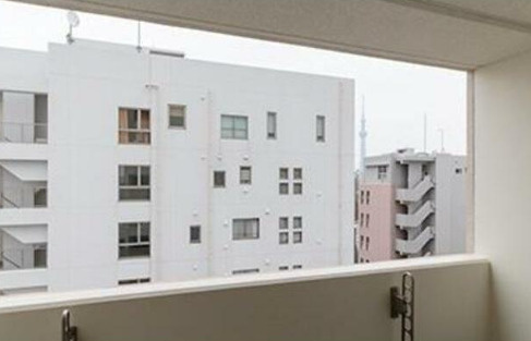 フォンターナ入谷のバルコニー