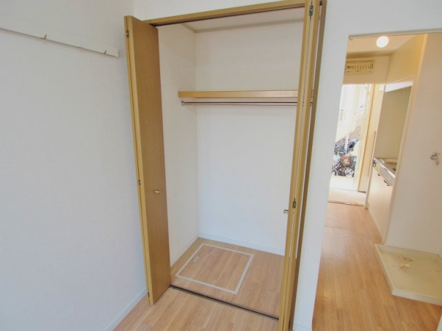 ヴァンセーヌ今村　B棟の収納|別号室の写真です。参考にご覧ください。