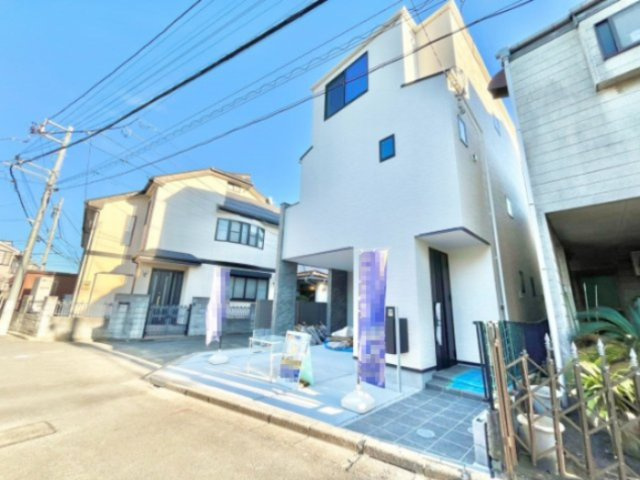 練馬区石神井町4丁目　新築戸建の前面道路含む現地写真