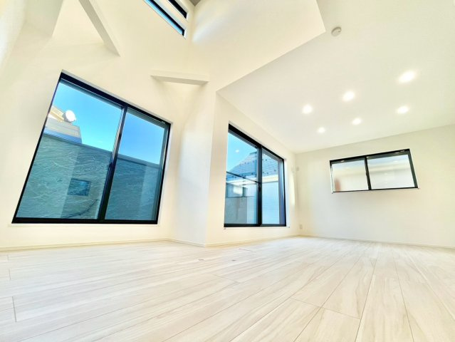 練馬区石神井町4丁目　新築戸建の居間・リビング