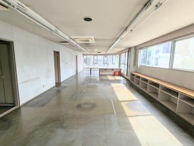 落合総合企画事務所の内装