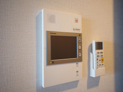 【セキュリティ】 | S-RESIDENCE上新庄beat | モニター付きインターホンです