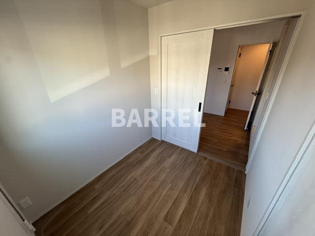 Louis Apartment豊中蛍池イーストの洋室