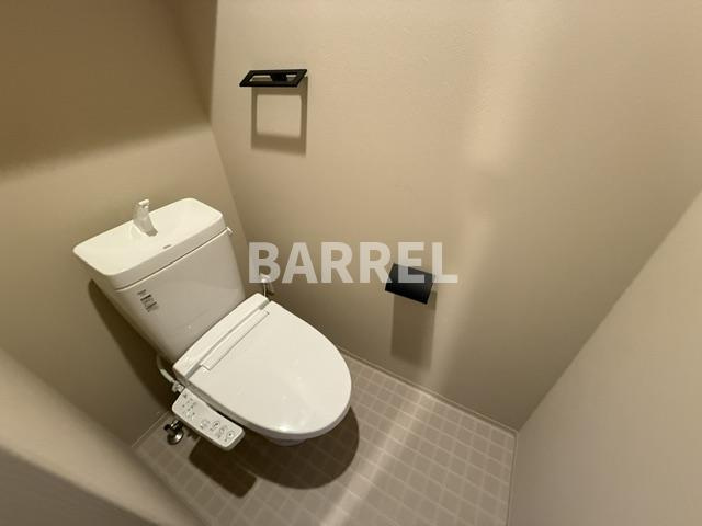 Louis Apartment豊中蛍池イーストのトイレ