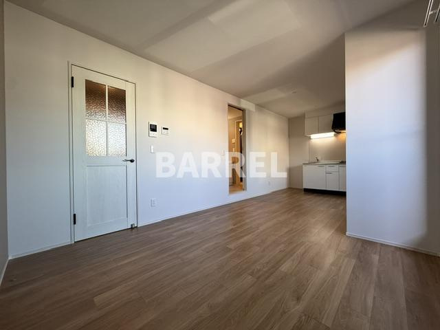 Louis Apartment豊中蛍池イーストの居間・リビング