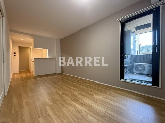 Louis Apartment豊中蛍池イーストの居間・リビング