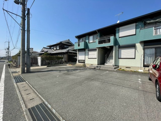 ロイヤルハイツⅠの駐車場