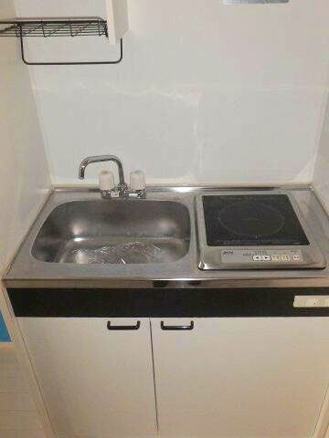 蕨市塚越５丁目のアパートのキッチン