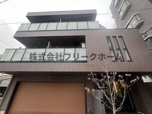 武蔵野市吉祥寺本町３丁目の賃貸マンションの外観