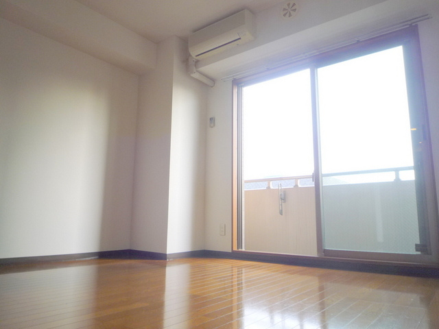ＳＯＬＥＡＤＯ－ＯＧＵ　ソレアードオグの居間・リビング|★フローリングのキレイなお部屋★