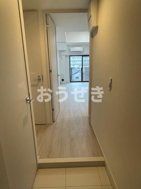 足立区西新井本町２丁目の賃貸マンションの玄関