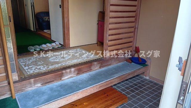 綾部市神宮寺町中古住宅の玄関
