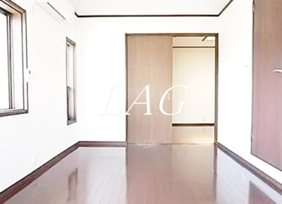 【居間・リビング】 | エステートリバー | 洋室のお部屋です。
