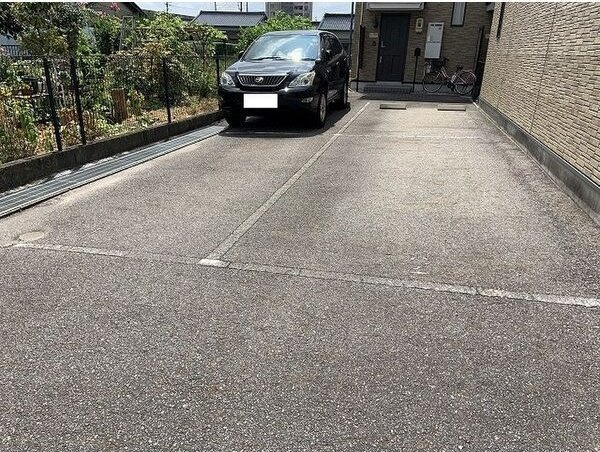 Grand　Ciel　A棟の駐車場