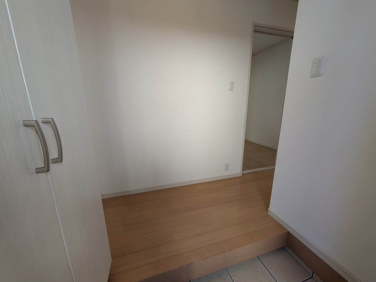 比良町貸家の洋室
