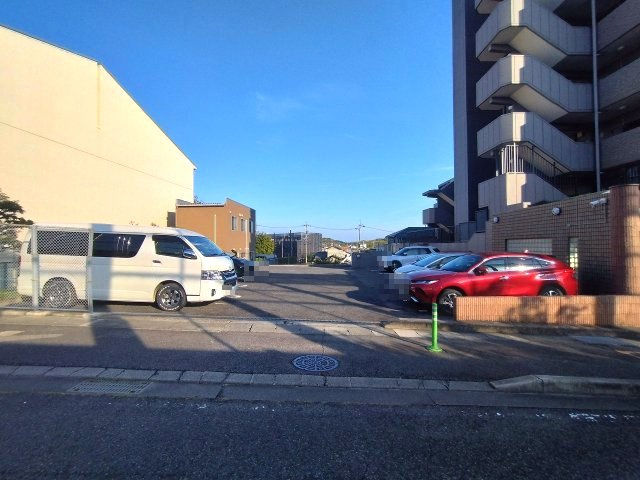 サンマンションアトレ黒沢台の駐車場|外観　現地撮影(2026年10月17日撮影)