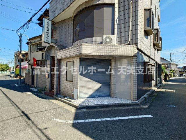 シャトー富士の外観