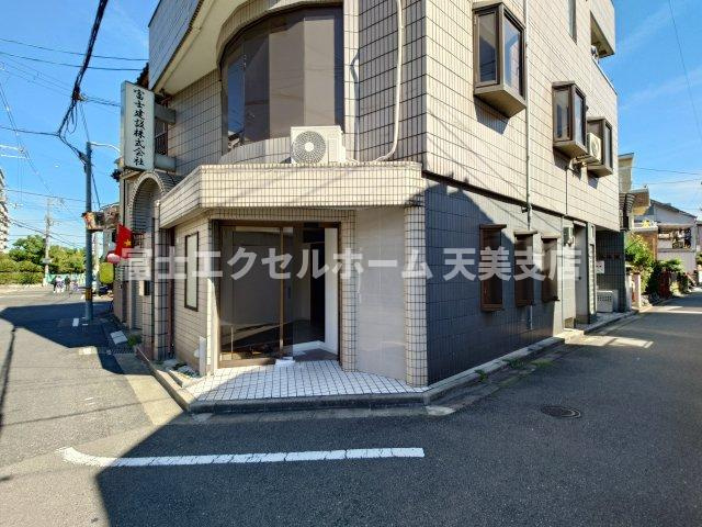 シャトー富士の外観