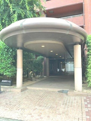 渋谷美竹ハイムのエントランス|清潔なエントランスです