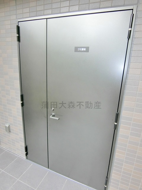 ルーブル本羽田のその他共用部分|曜日時間関係なくゴミ捨て可能な敷地内ゴミ捨て場