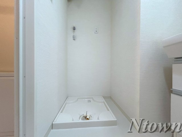 【設備】 | アイボリー | 洗濯機置き場です
