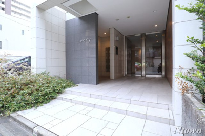 【エントランス】 | アイボリー | 建物の内部です